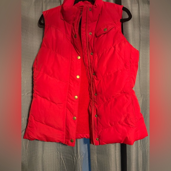 Banana Republic red outdoor vest. Size m - Picture 4 of 6